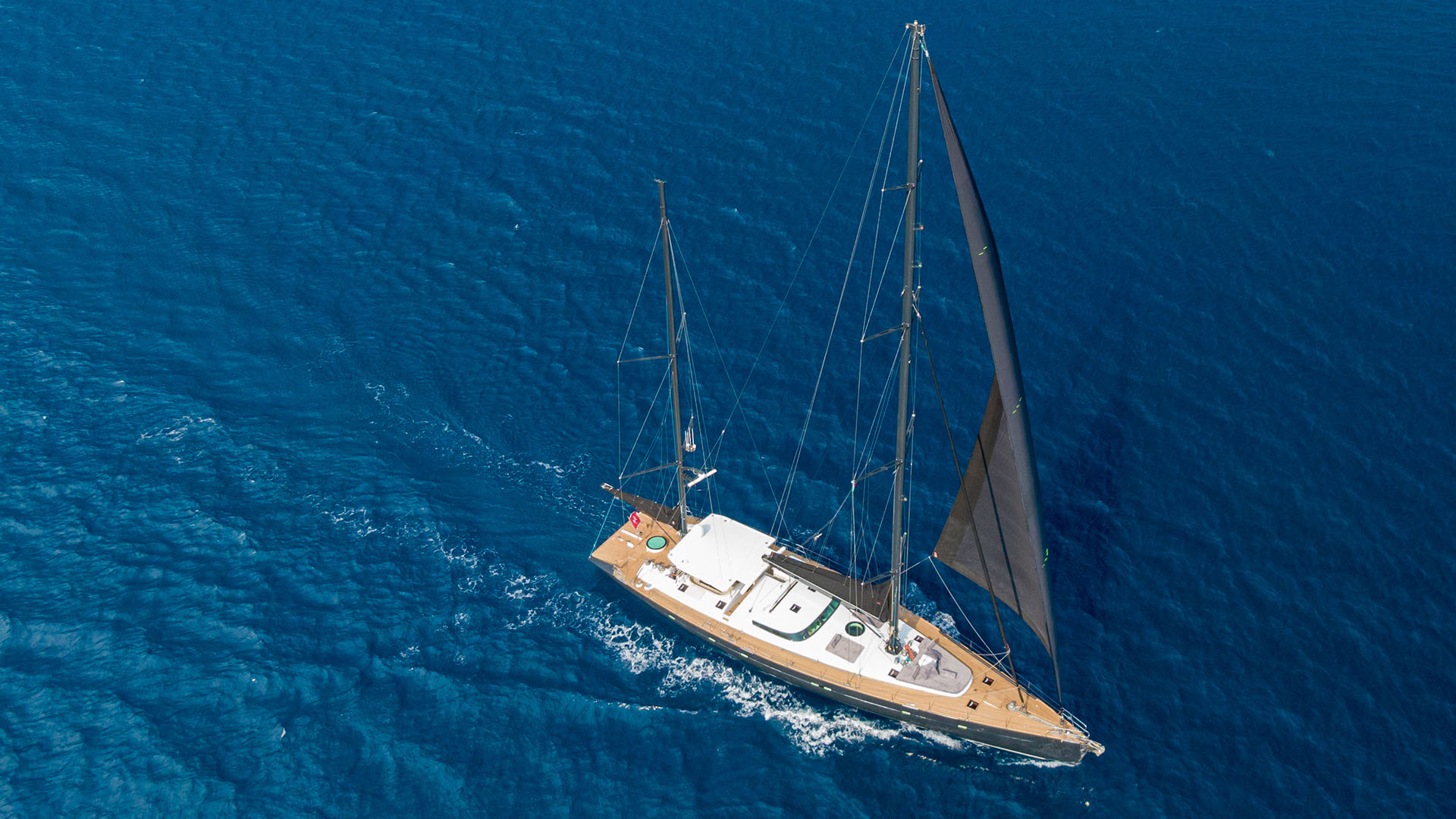ASHLEYROSE110 Yacht for charter 1