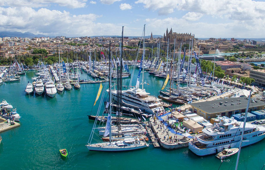 Charter your yacht with Boatsters Black at the Palma Superyacht Village