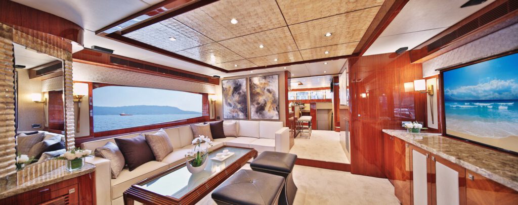 JOHNSON 80′ FLYBRIDGE W/HYDRAULIC PLATFORM