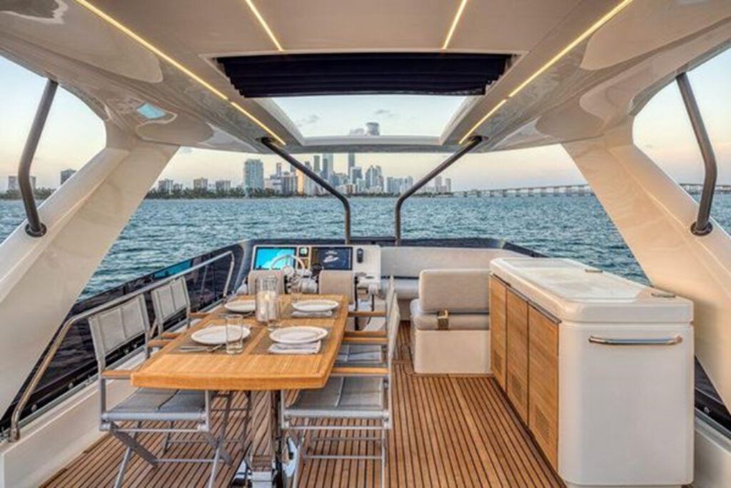 2021 PRESTIGE 690