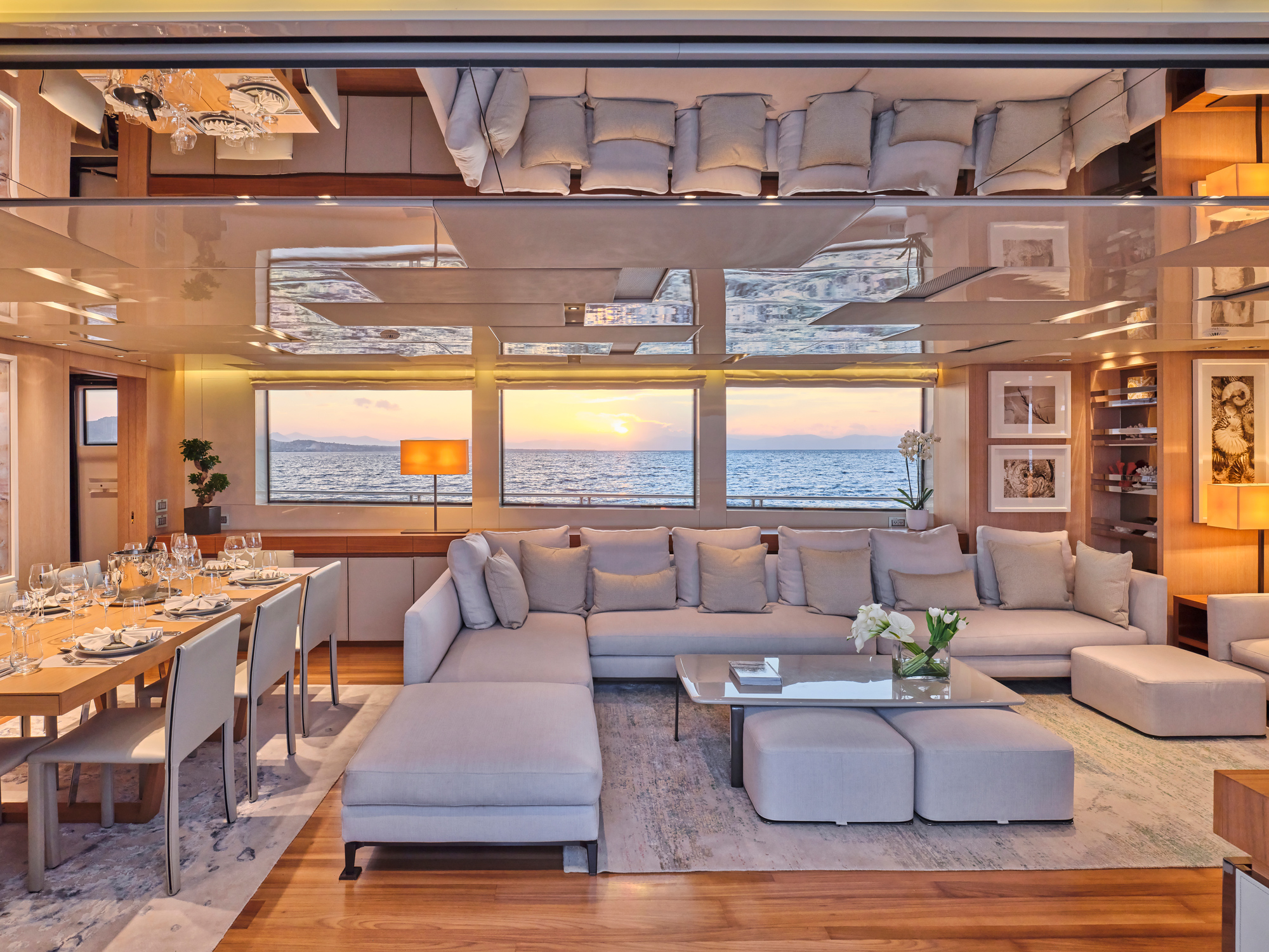 golden-yacht