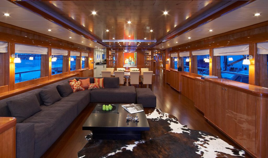 JOHNSON 110 FLYBRIDGE