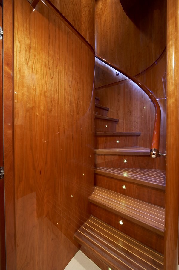 JOHNSON 110 FLYBRIDGE