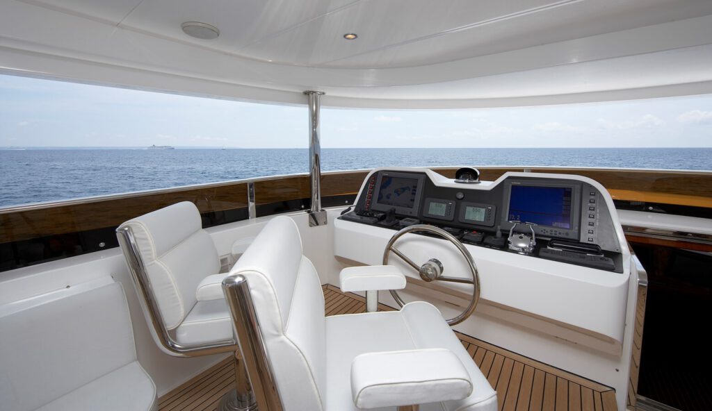 JOHNSON 110 FLYBRIDGE