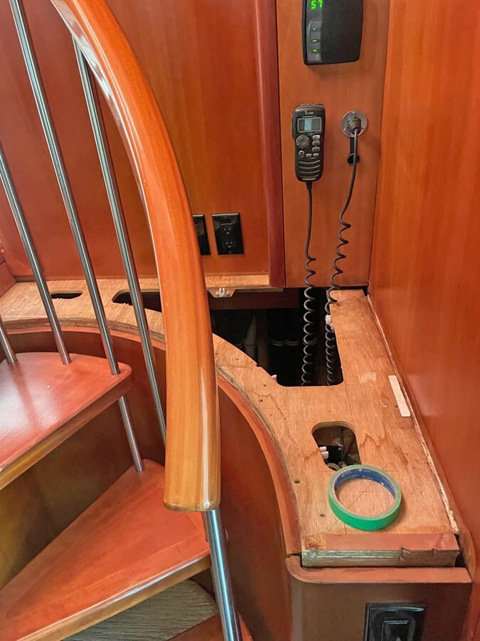 HATTERAS 68 CONVERTIBLE