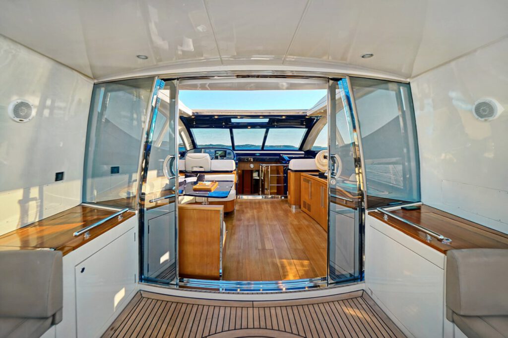 RIVA 72′