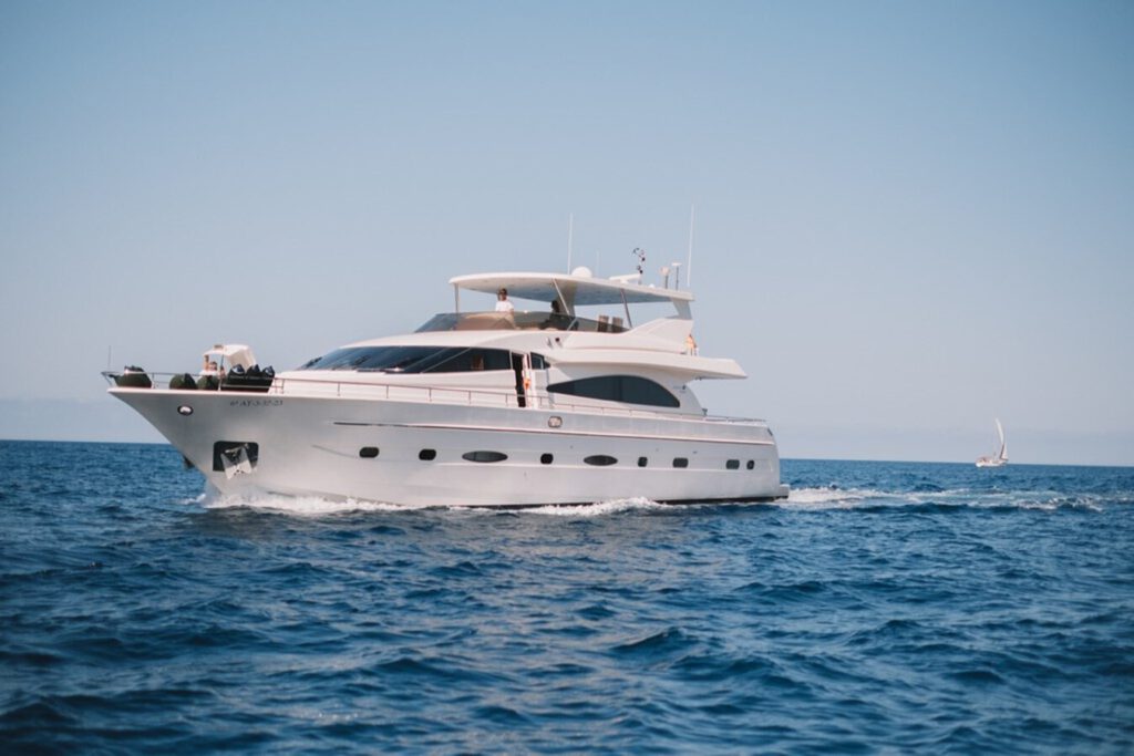 ASTONDOA 82 GLX