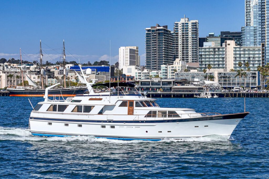 1984 BURGER RAISED PILOTHOUSE