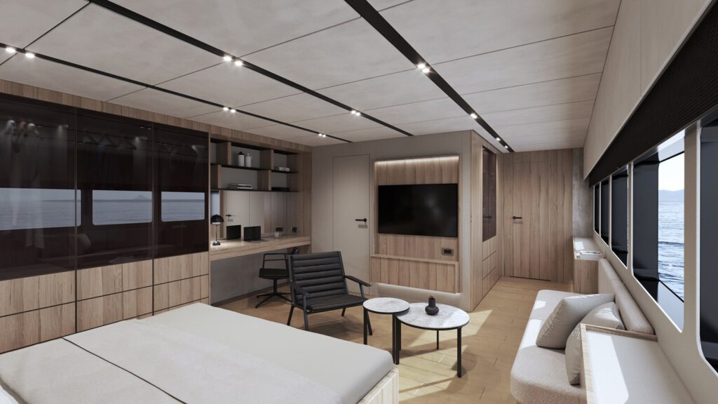 MOON YACHT 100