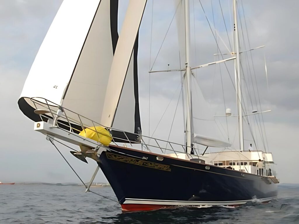 42 M MOTORSAILOR