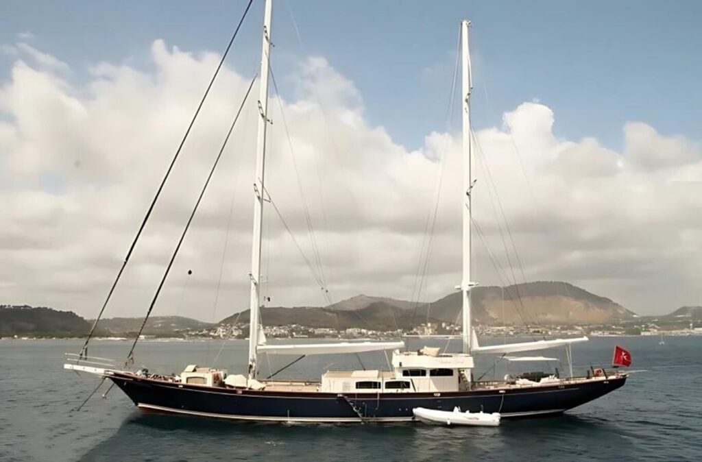 42 M MOTORSAILOR