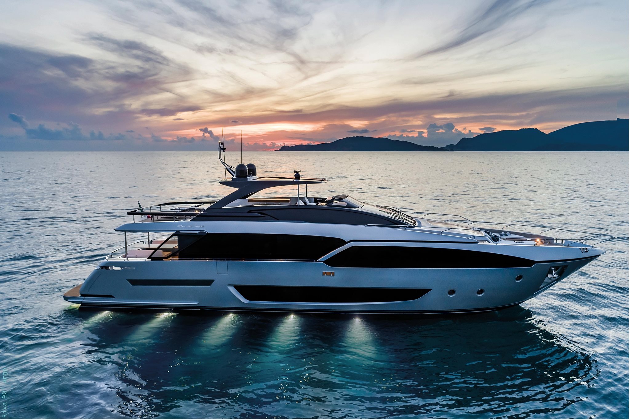 90' ARGO RIVA YACHTS