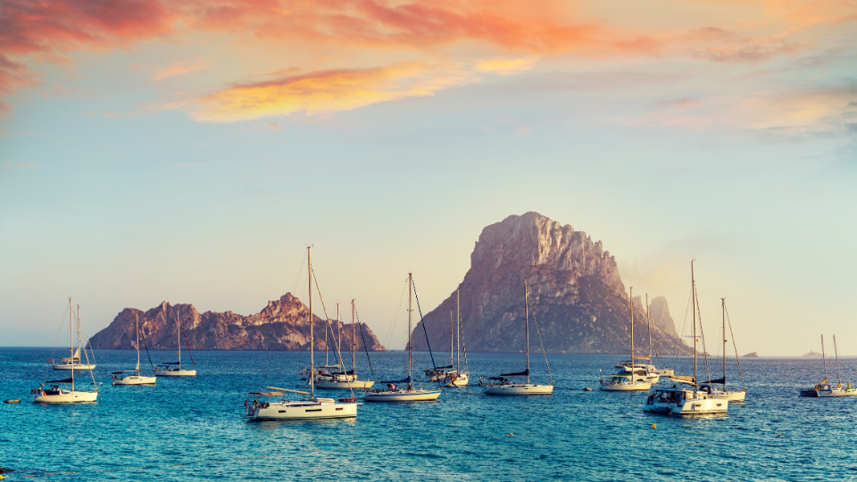 The Definitive Guide to a Private Motor Yacht Charter in Ibiza