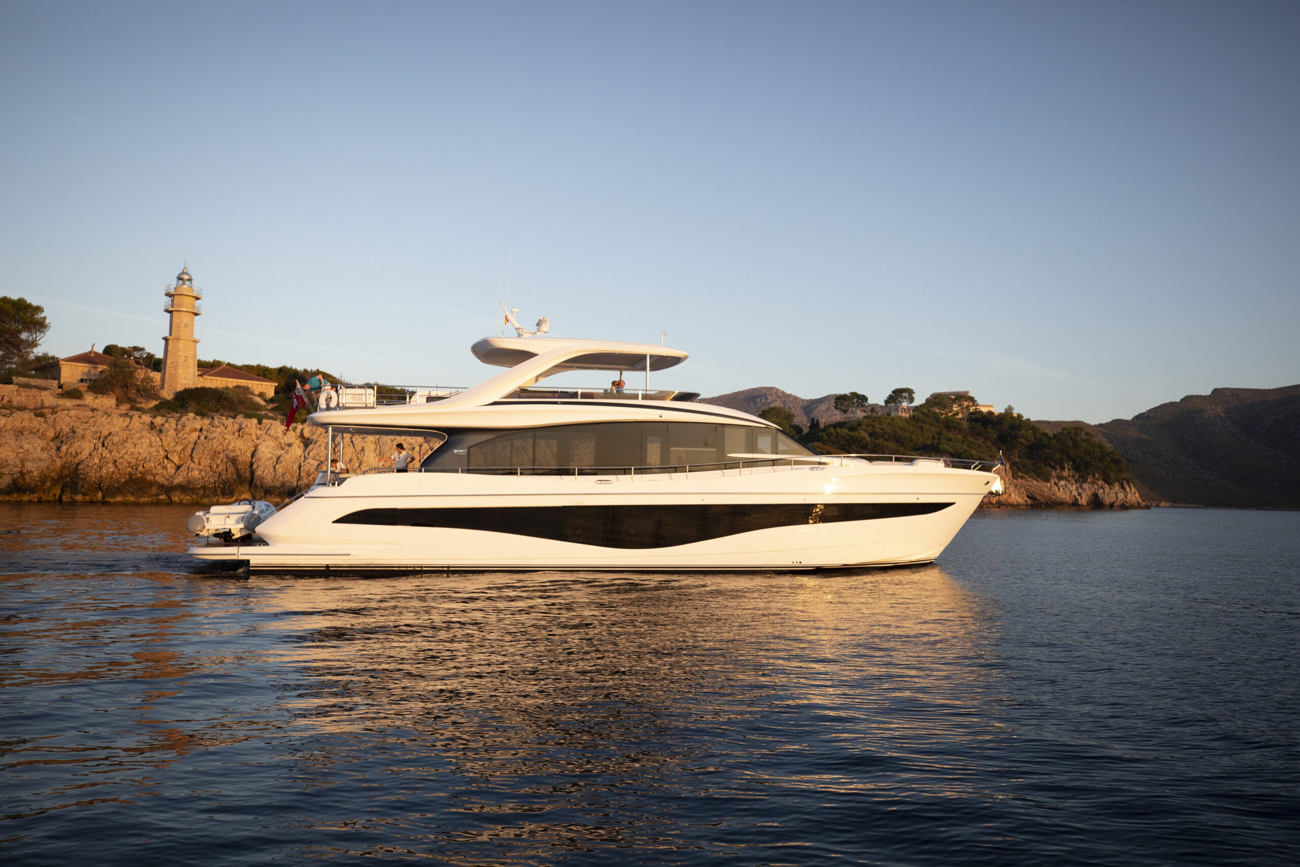 LUMI Princess Y80 for charter