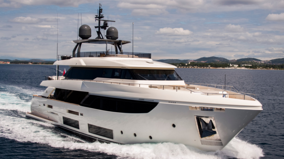Buying a Yacht After Charter Season: The Strategic Acquisition Window